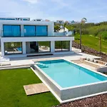 Villa Peralta - Award Winning Exquisite Dream With Infinity Pool *