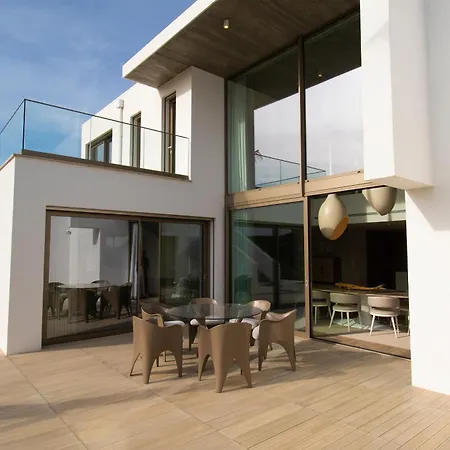 Peralta - Award Winning Exquisite Dream With Infinity Pool *